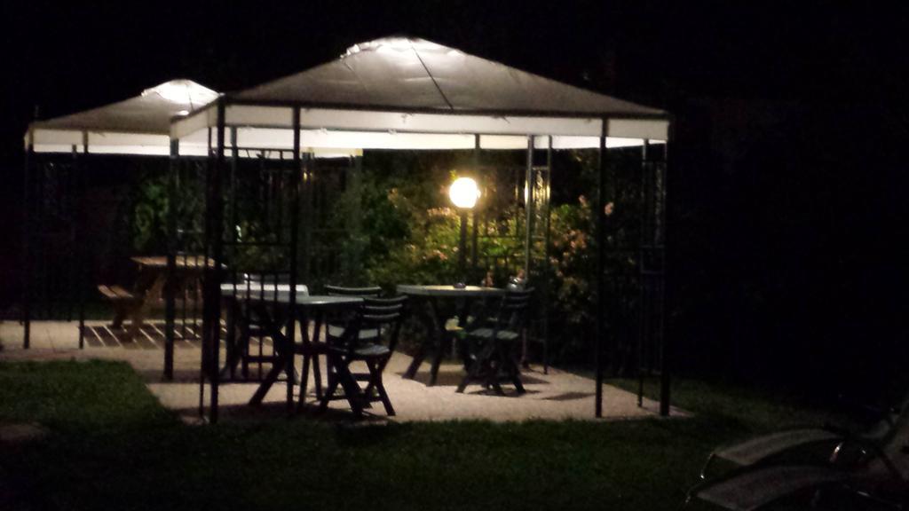 Hotel Il Canneto Porto Ceresio Extérieur photo