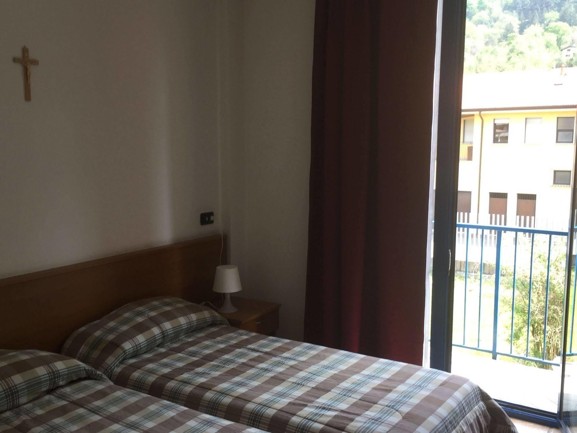 Hotel Il Canneto Porto Ceresio Extérieur photo